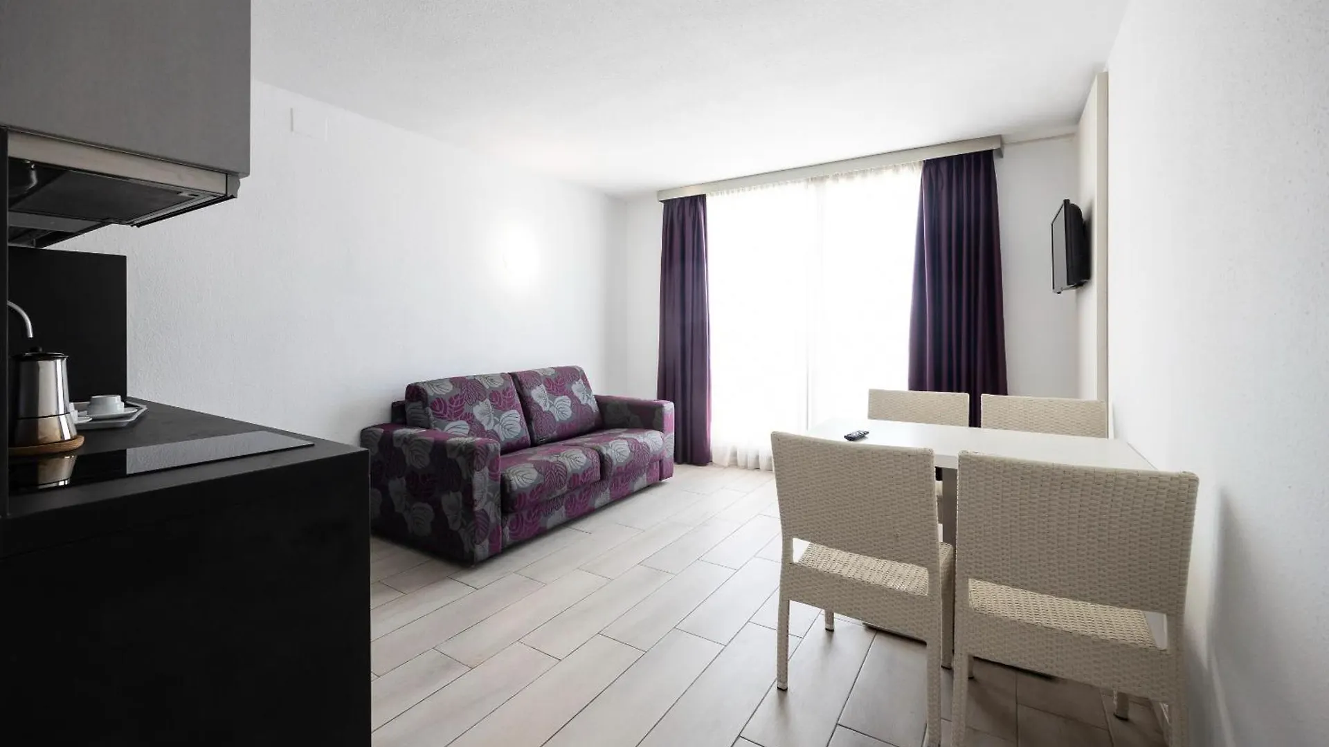 Aparthotel Miami Park Calella Spanien